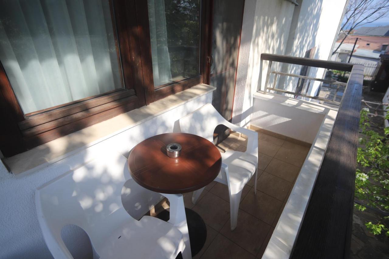 Guest House Yanita Varna Extérieur photo