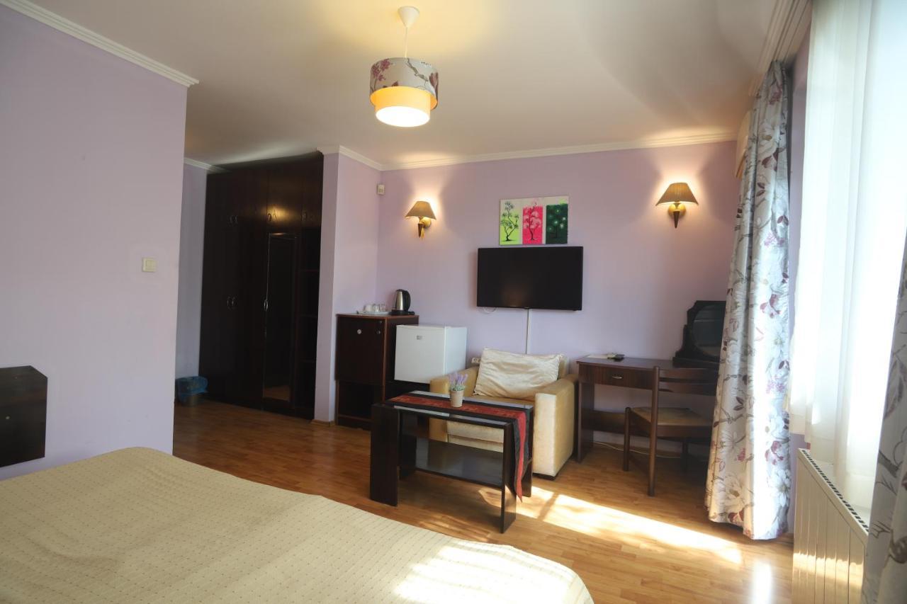 Guest House Yanita Varna Extérieur photo