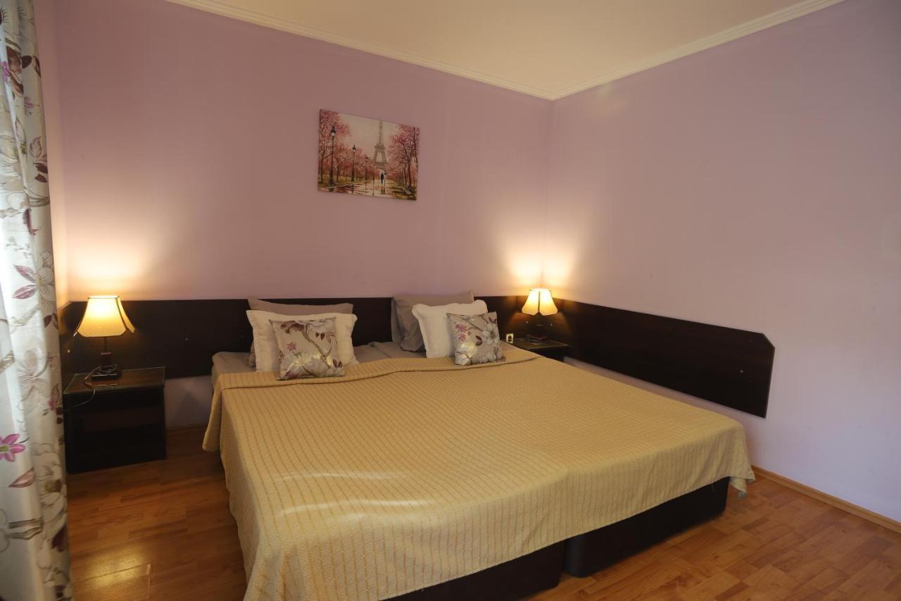 Guest House Yanita Varna Extérieur photo